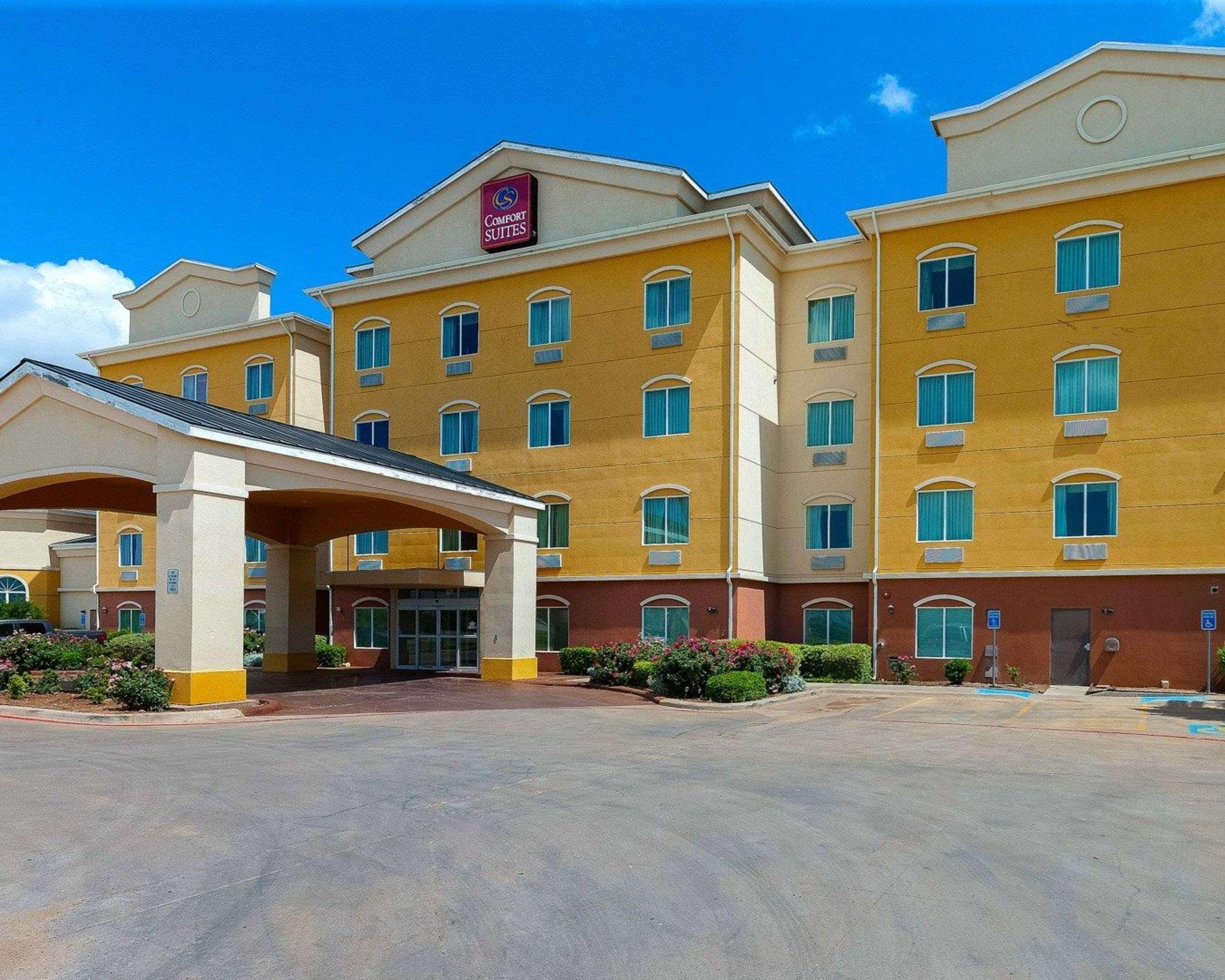 Comfort Suites University Абилин Экстерьер фото