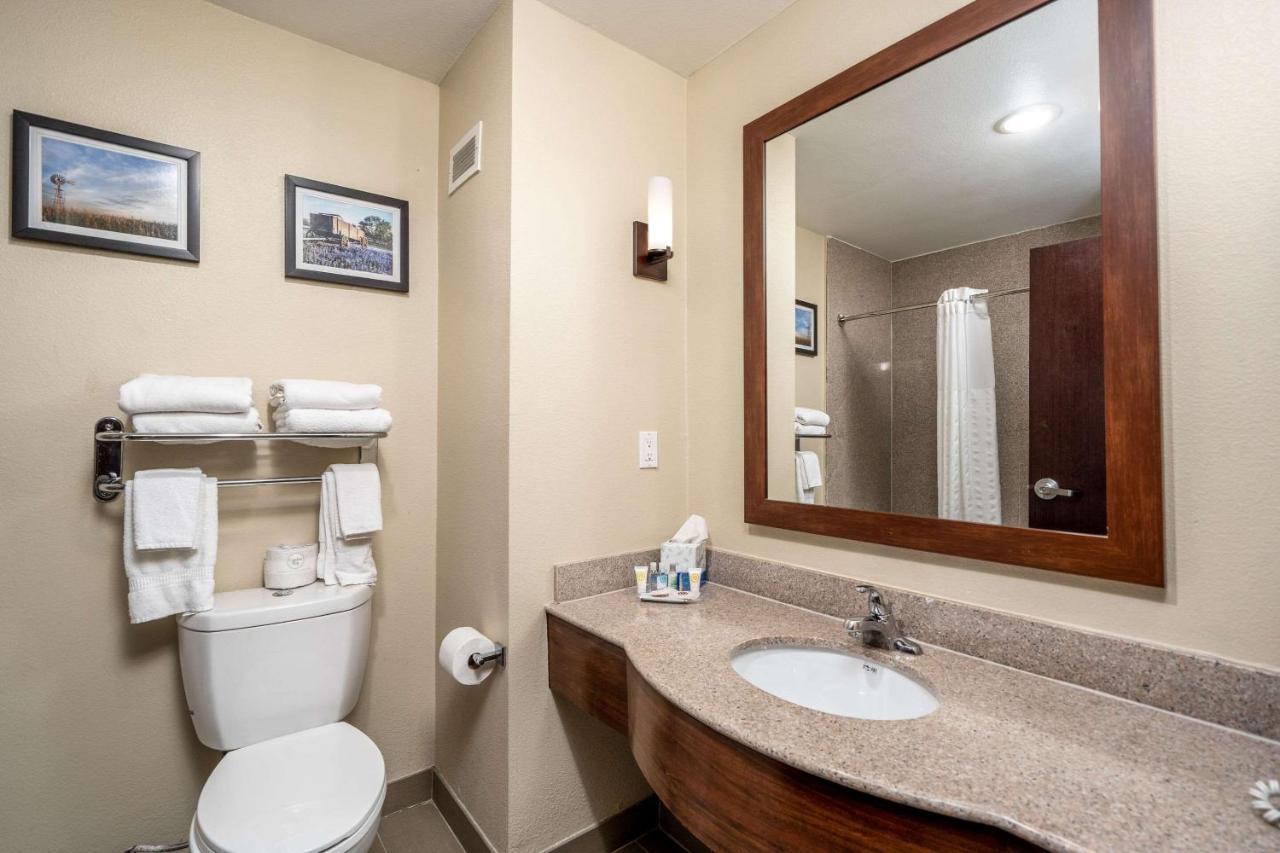 Comfort Suites University Абилин Экстерьер фото
