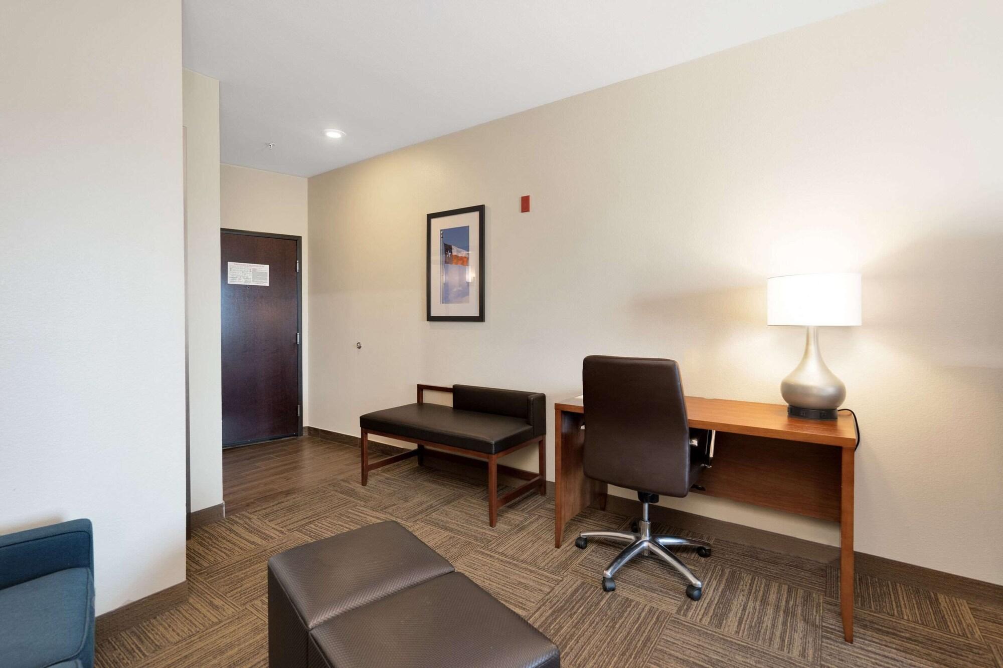 Comfort Suites University Абилин Экстерьер фото
